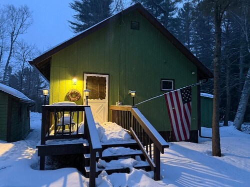 Charming, newly renovated cottage with views and access to Little Wolf Pond