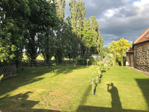 Stunning Farm Cottage in tranquil rural setting, 5 min drive from Newark centre