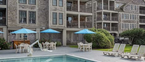 Innenpool, Außenpool