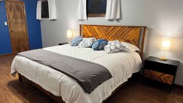 2 soverom, skrivebord, strykejern/-brett og wi-fi (inkludert)