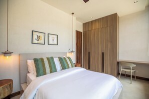 3 slaapkamers, een strijkplank/strijkijzer, wifi, beddengoed