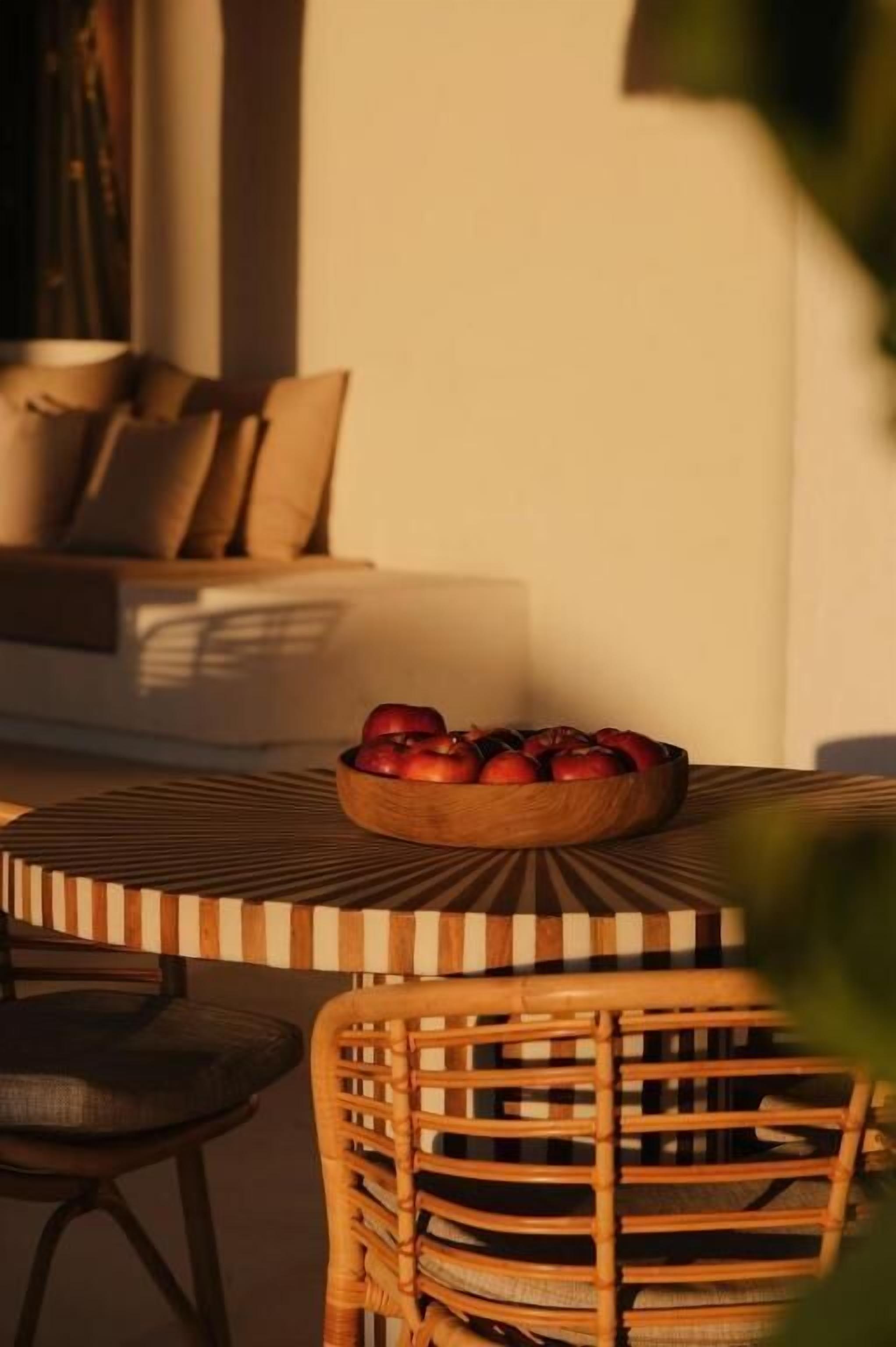 تناول الطعام بالخارج