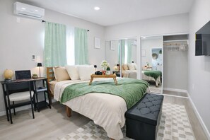 2 bedrooms, iron/ironing board, free WiFi, bed sheets