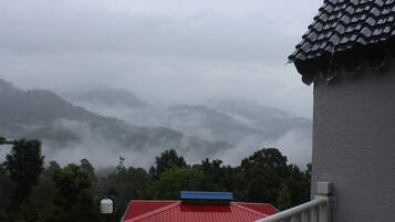 Kamar Mewah, balkon, pemandangan bukit | Teras/patio