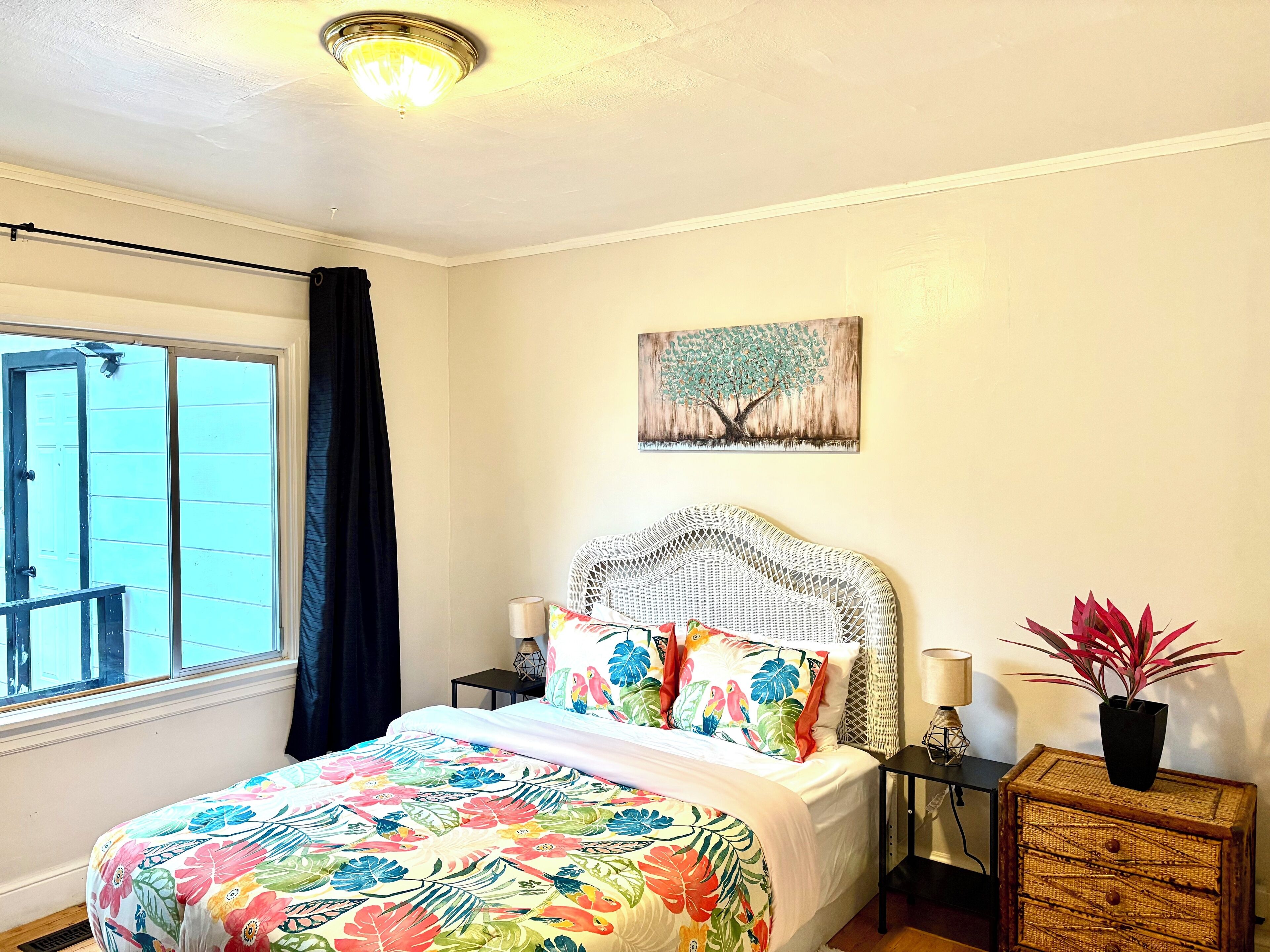 3 slaapkamers, een strijkplank/strijkijzer, wifi, beddengoed