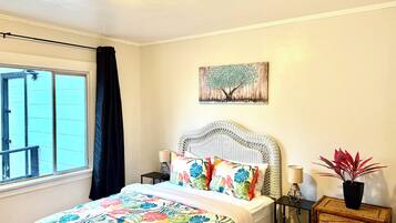 3 slaapkamers, een strijkplank/strijkijzer, wifi, beddengoed