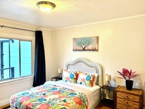 3 habitaciones, tabla de planchar con plancha, wifi y ropa de cama 