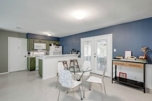 Dining - The Whimsy Hideaway in Austin, Texas! (Austin)