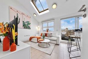 Living area - Charming Kensington Retreat (London)