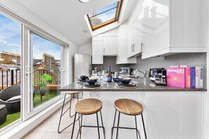 Private kitchen - Charming Kensington Retreat (London)