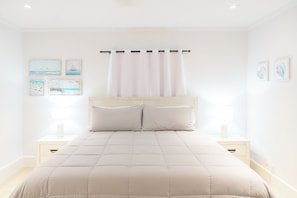 4 bedrooms, iron/ironing board, free WiFi, bed sheets