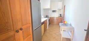 Microondas, horno, parrilla de estufa y lavavajillas 