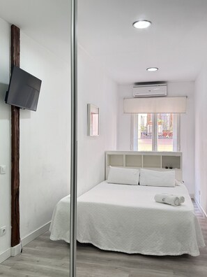 1 chambre, fer et planche à repasser, Wi-Fi gratuit, draps fournis