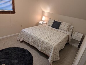 4 habitaciones, escritorio, tabla de planchar con plancha y wifi gratis 