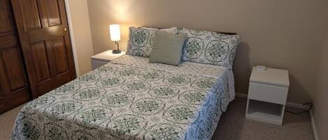 4 Schlafzimmer, Schreibtisch, Bügeleisen/Bügelbrett, kostenloses WLAN