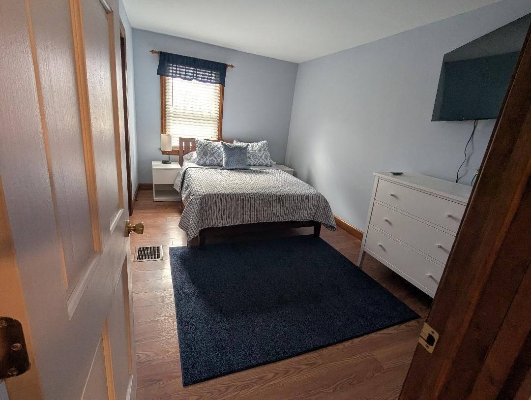 4 habitaciones, escritorio, tabla de planchar con plancha y wifi gratis 