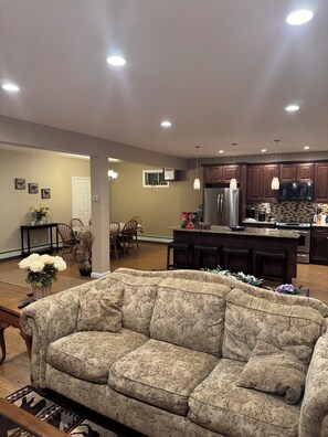 Smart TV - Belleayre Mountain Private Luxury Ski Retreat (Fleischmanns)