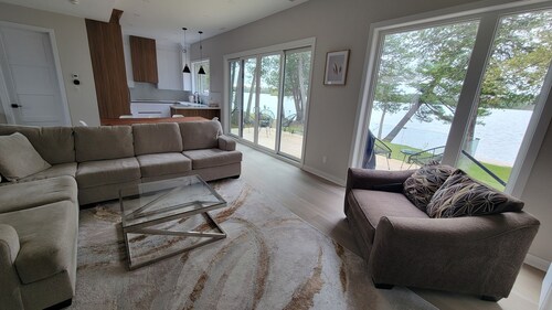 Evening Glory on the Lake: Luxury Getaway