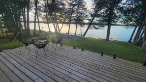 Terrace/patio - Evening Glory on the Lake: Luxury Getaway (Yarker)