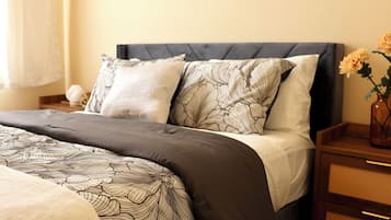 1 bedroom, WiFi (free), bed sheets