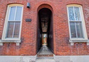 Exterior detail - Soulard Stay Near Busch, CITYPARK & Downtown STL (St. Louis)