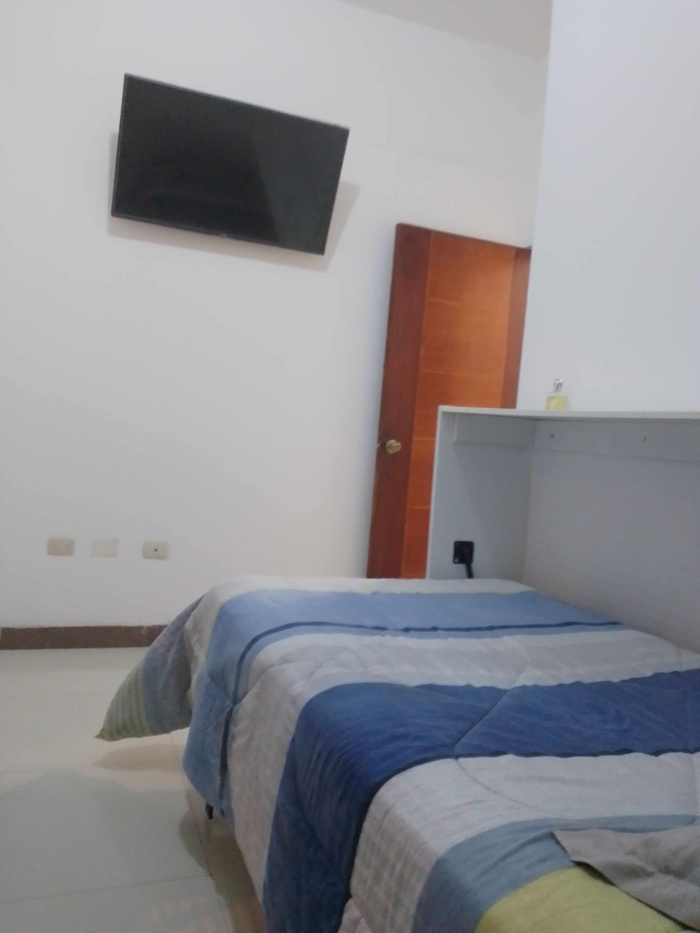 2 habitaciones, wifi gratis y ropa de cama 