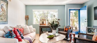 Lovely Dog Friendly 3-bedroom house with AC in Santa Susana area of Simi Valley