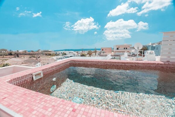 Luxury Villa, 1 Bedroom, Private Pool, Sea View | Pool | Seasonal outdoor pool - Luxury Villas Hariton (Santorini)
