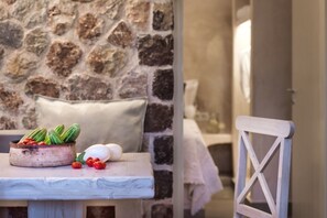 Luxury-Villa, 2 Schlafzimmer, eigener Pool | Essbereich im Zimmer