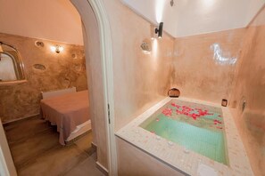 Luxury Villa, 2 Bedrooms, Private Pool | Spa - Luxury Villas Hariton (Santorini)