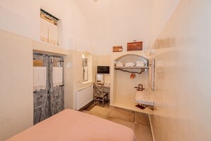 Luxury Villa, 1 Bedroom, Private Pool, Sea View | In-room safe, free WiFi - Luxury Villas Hariton (Santorini)