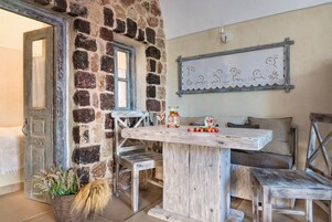 Vila superluxo, 1 quarto, piscina particular, vista para o mar | Opções para refeição no quarto
