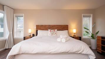 Iron/ironing board, free WiFi, bed sheets