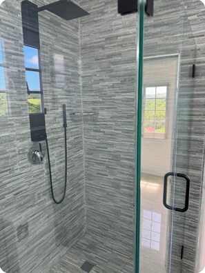 Shower, towels, soap, toilet paper - Modern Luxe Villa in Cap Estate (Gros Islet)