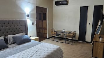 1 室のベッドルーム、WiFi (無料)