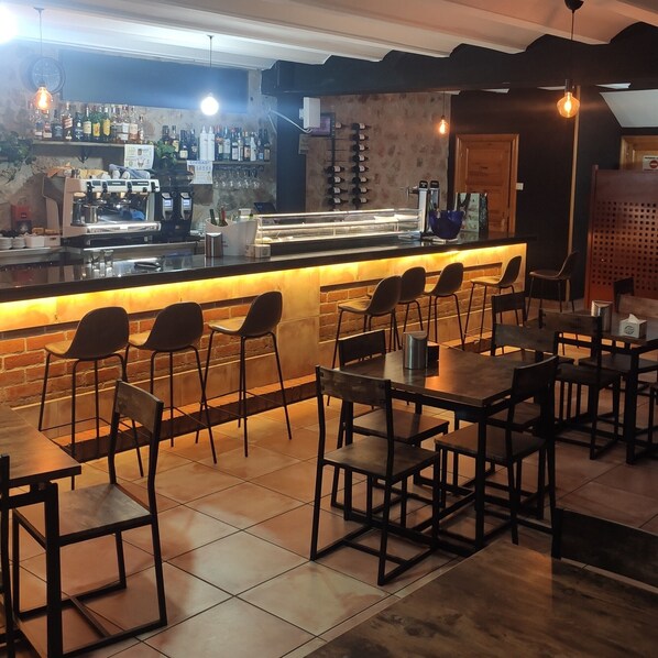 Bar (in der Unterkunft)