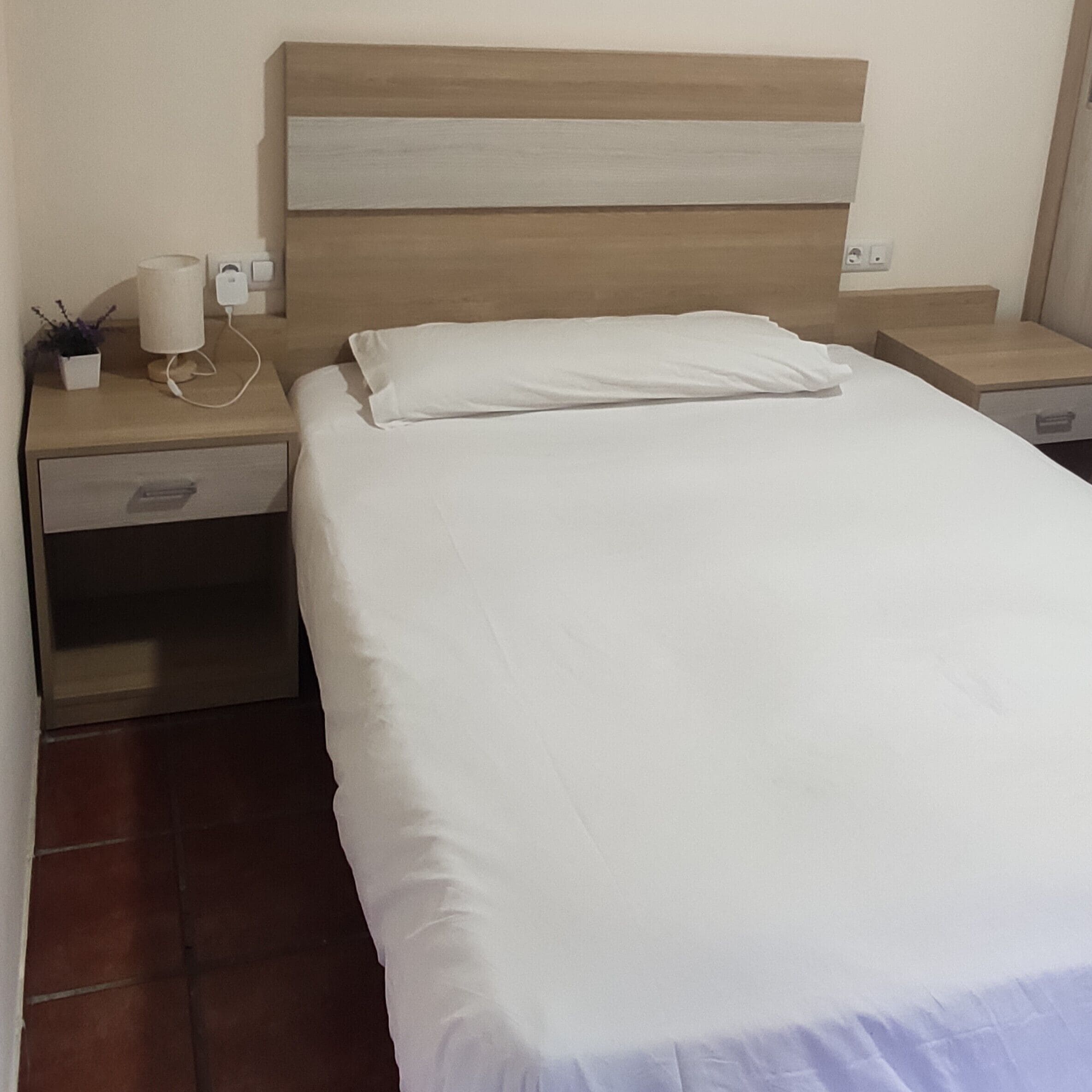 WiFi、ベッドシーツ