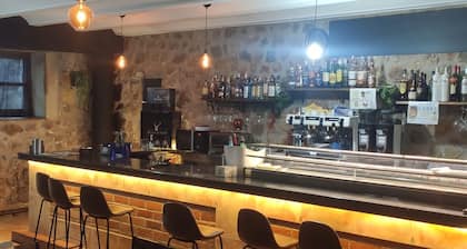 Hostal Bar Restaurant La Villa