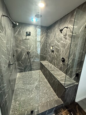 Shower, jetted bath, towels, soap - Luxury 3BR/2BA Near Delaware Bay • Oversized Spa Shower • Bluetooth Bathrooms (Delaware)