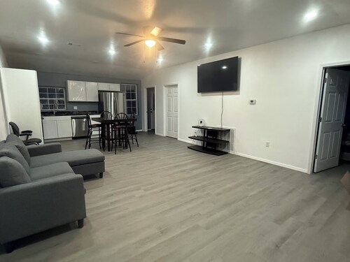 Luxury 3BR/2BA Near Delaware Bay • Oversized Spa Shower • Bluetooth Bathrooms