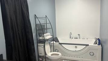 Bruser, boblebadekar, håndklæder, Sæbe