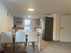 Private kitchen - Guesthouse Wain- quiet, comfort, newly renovated.  Pet friendly! (Wain)