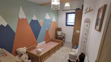 4 chambres, lit parapluie, Wi-Fi gratuit, draps fournis