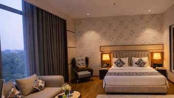 Hochwertige Bettwaren, Minibar, Zimmersafe, Bügeleisen/Bügelbrett