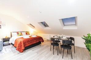 Luxury Studio | Premium bedding, desk, laptop workspace, blackout drapes - Mitcham Road (London)