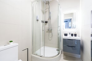 Bathroom - Mitcham Road (London)
