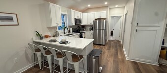 Cute, Cozy 2-bedroom house in near Annapolis with water access