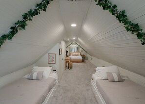 3 habitaciones, tabla de planchar con plancha, cuna de viaje y wifi 