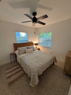 2 bedrooms, iron/ironing board, WiFi, bed sheets