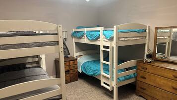 5 chambres, fer et planche Ă repasser, Wi-Fi, draps fournis